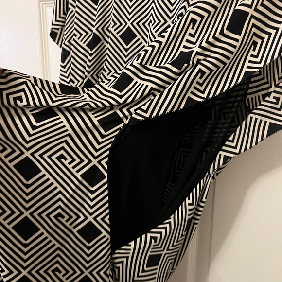 Diane Von Furstenberg dress. - Picture 8 of 8